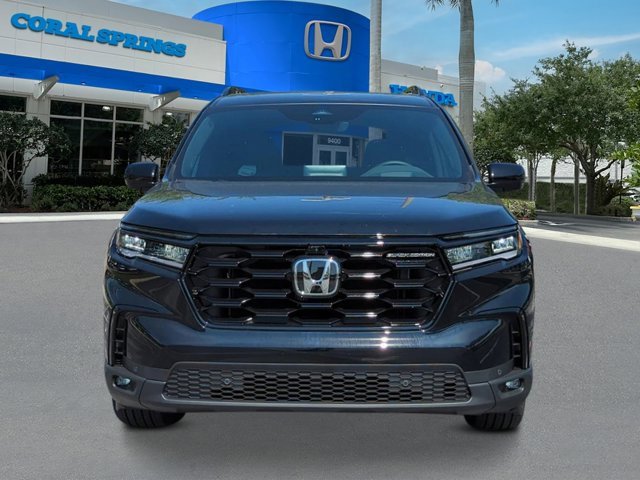 New 2025 Honda Pilot Black Edition image 7