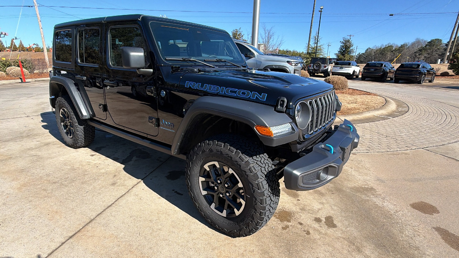 Used 2025 Jeep Wrangler Unlimited Rubicon 4xe w/ Convenience Group image 5