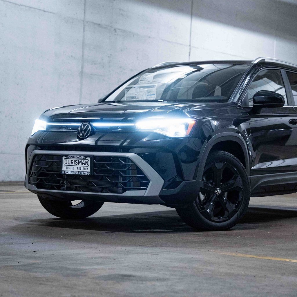 New 2026 Volkswagen Taos SEL AWD/4WD image 2