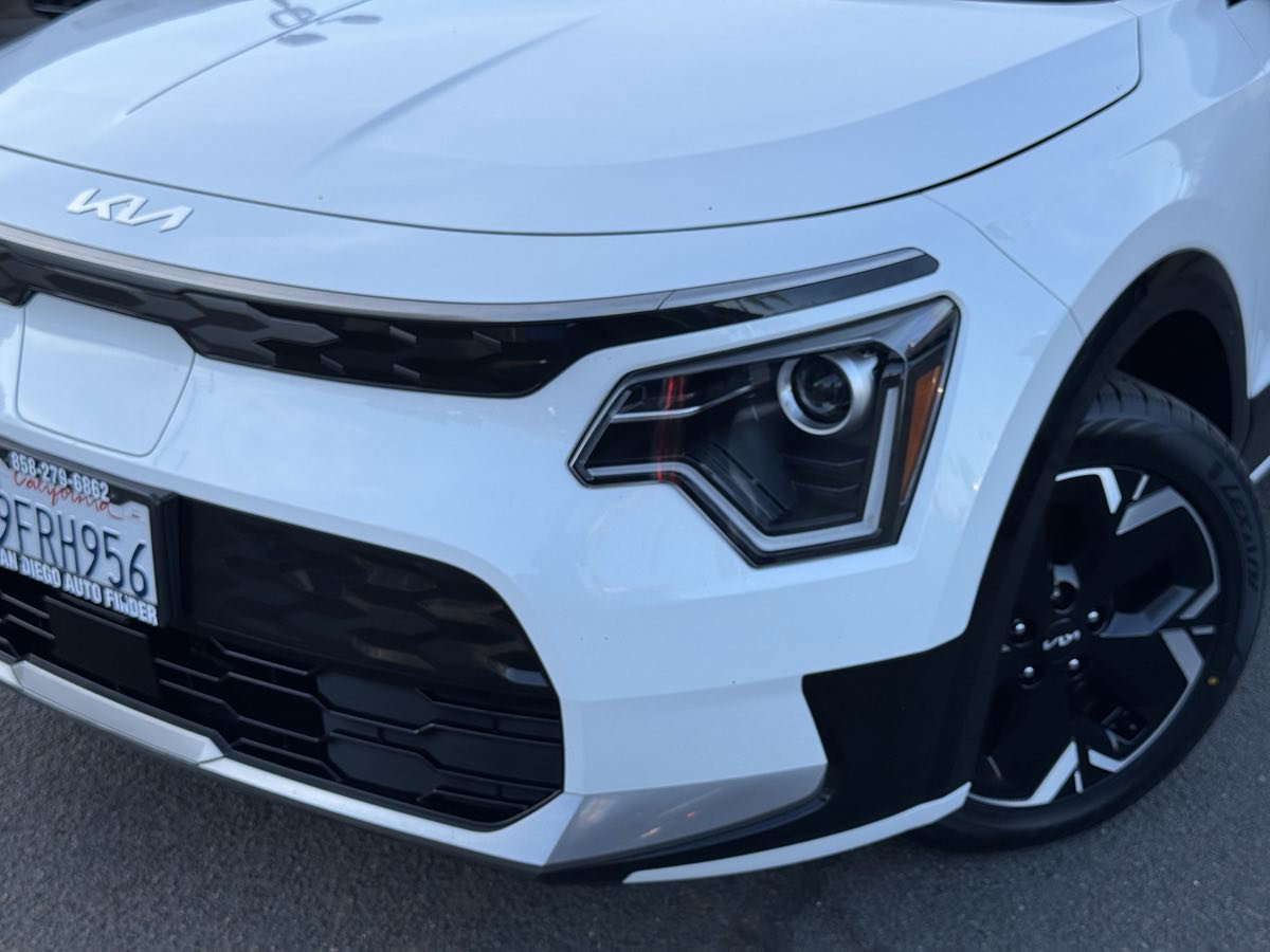 Used 2023 Kia Niro Wind image 3