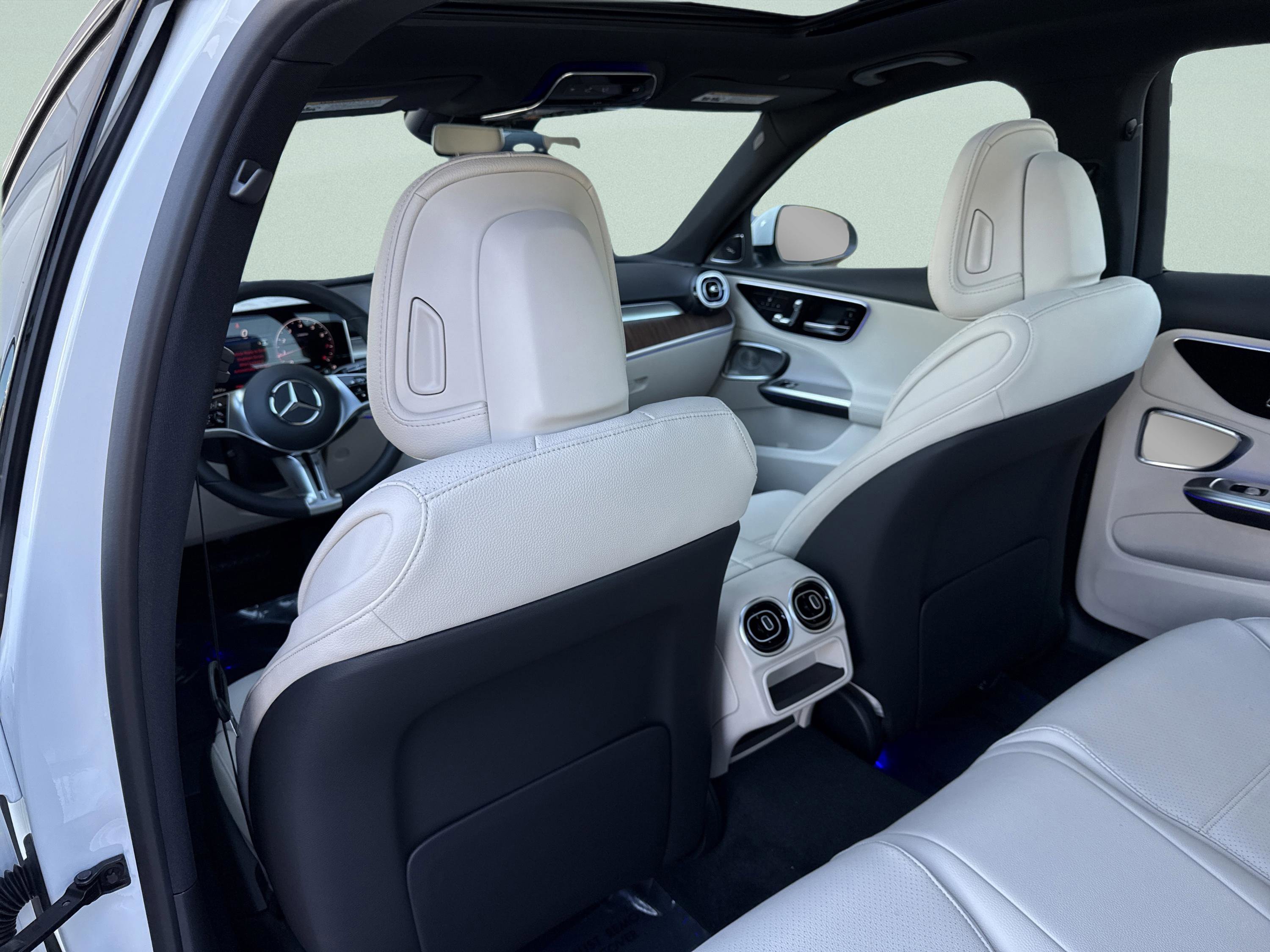 Used 2026 Mercedes-Benz C 300 Sedan image 29