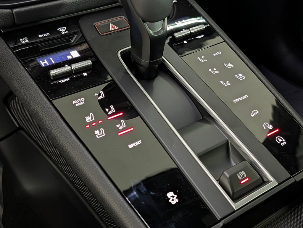 New 2026 Porsche Macan image 34