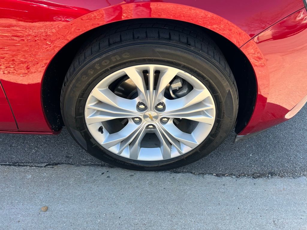 Used 2015 Chevrolet Impala LT w/ Convenience Package FWD image 11