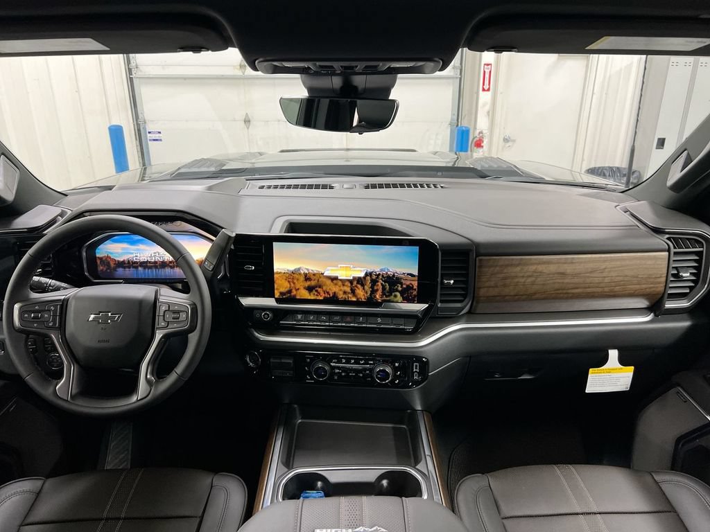 New 2026 Chevrolet Silverado 2500 High Country w/ High Country Premium Package AWD/4WD image 10