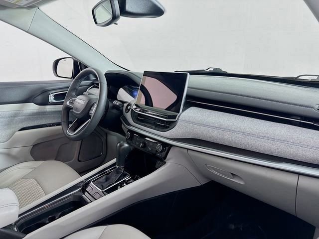 Used 2022 Jeep Compass Latitude image 26