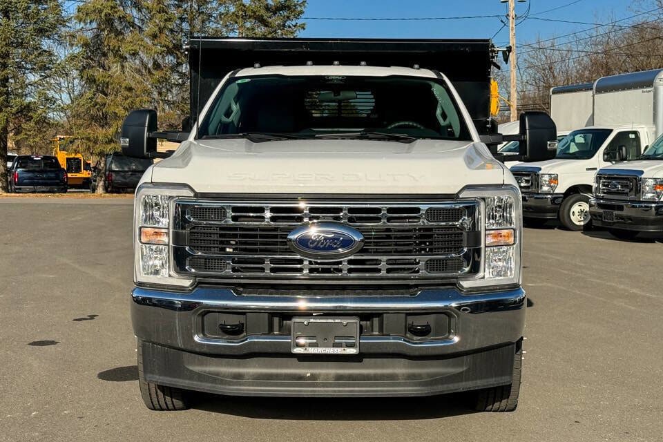 Used 2024 Ford F350 XLT AWD/4WD image 8