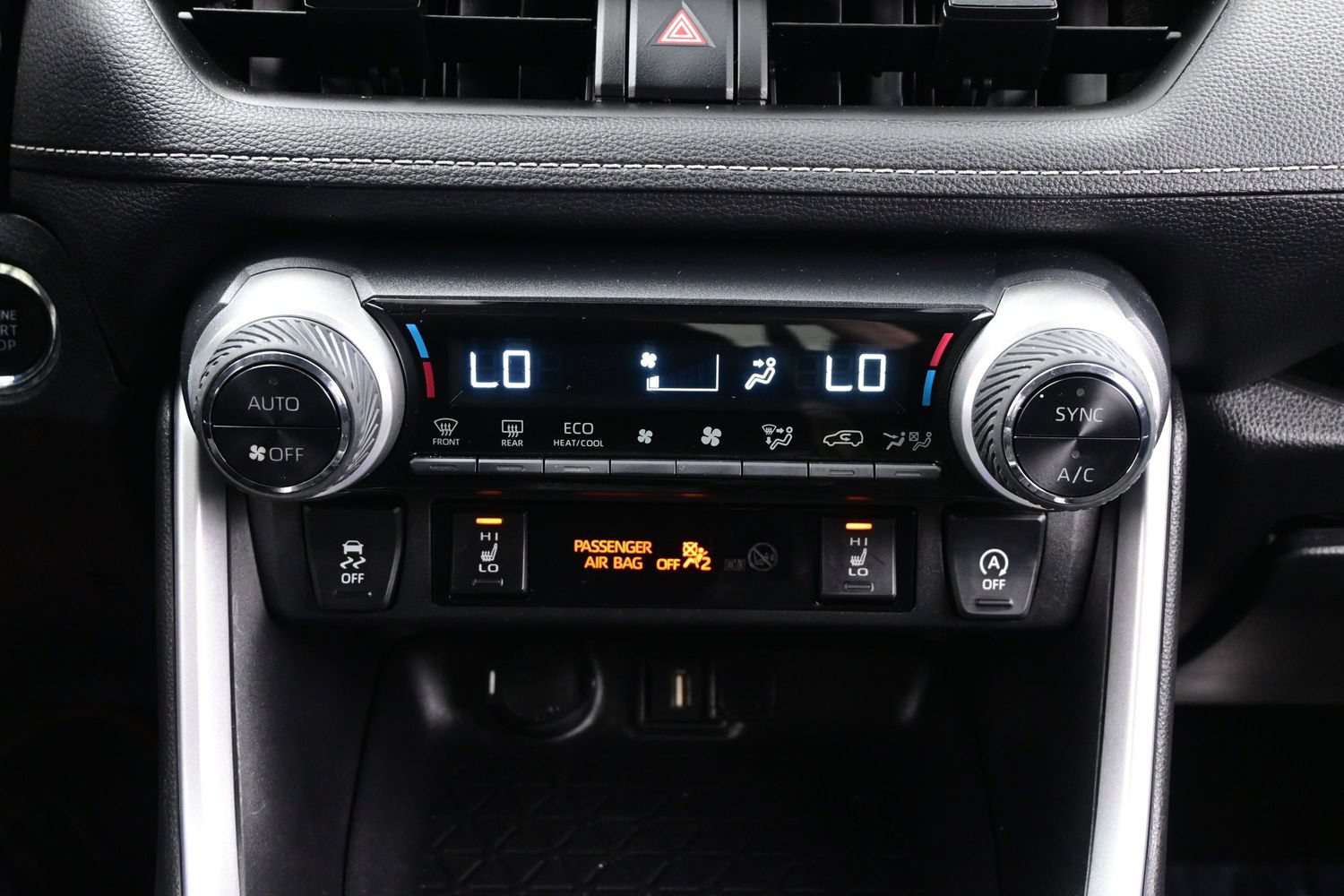 Used 2022 Toyota RAV4 XLE w/ Convenience Package AWD/4WD image 21