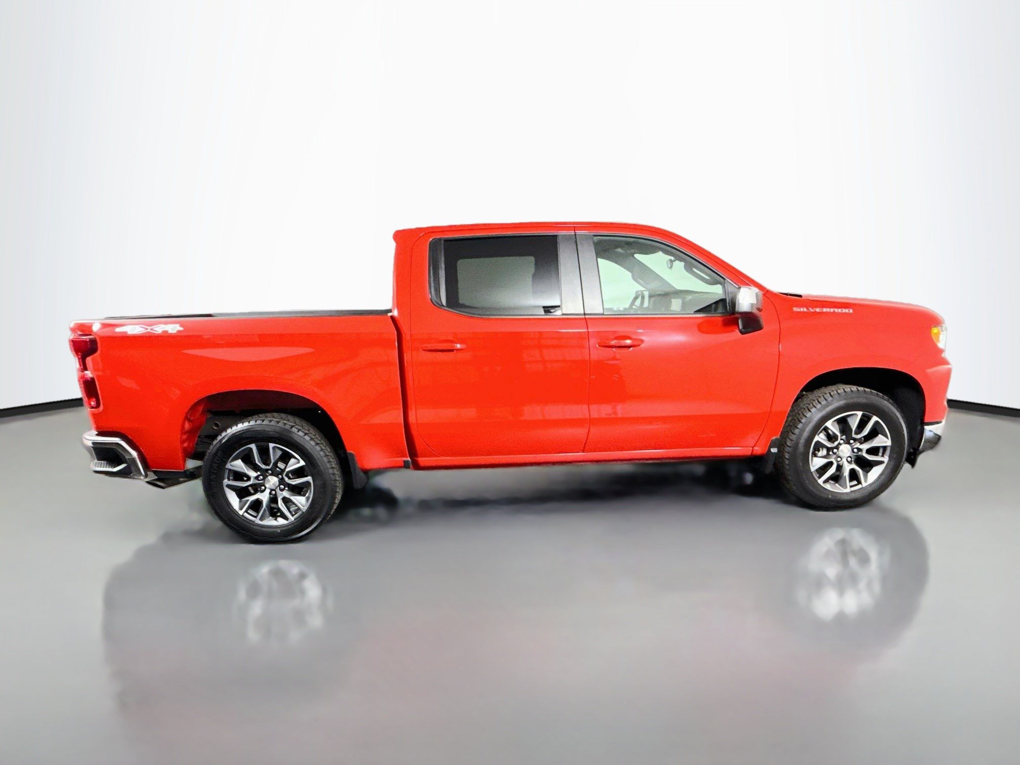 Used 2022 Chevrolet Silverado 1500 LT AWD/4WD image 11