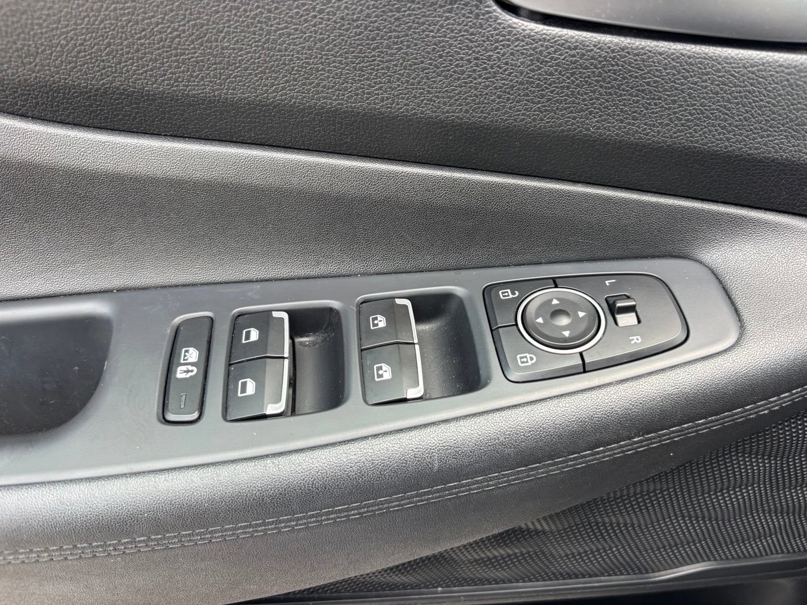 Used 2023 Hyundai Santa Fe SEL AWD/4WD image 12
