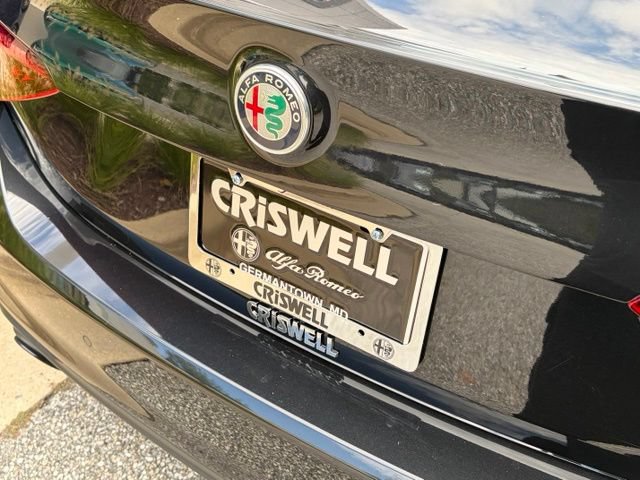 Used 2023 Alfa Romeo Giulia Ti AWD/4WD image 16