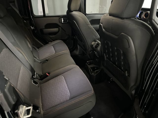 Used 2023 Jeep Gladiator Mojave AWD/4WD image 17