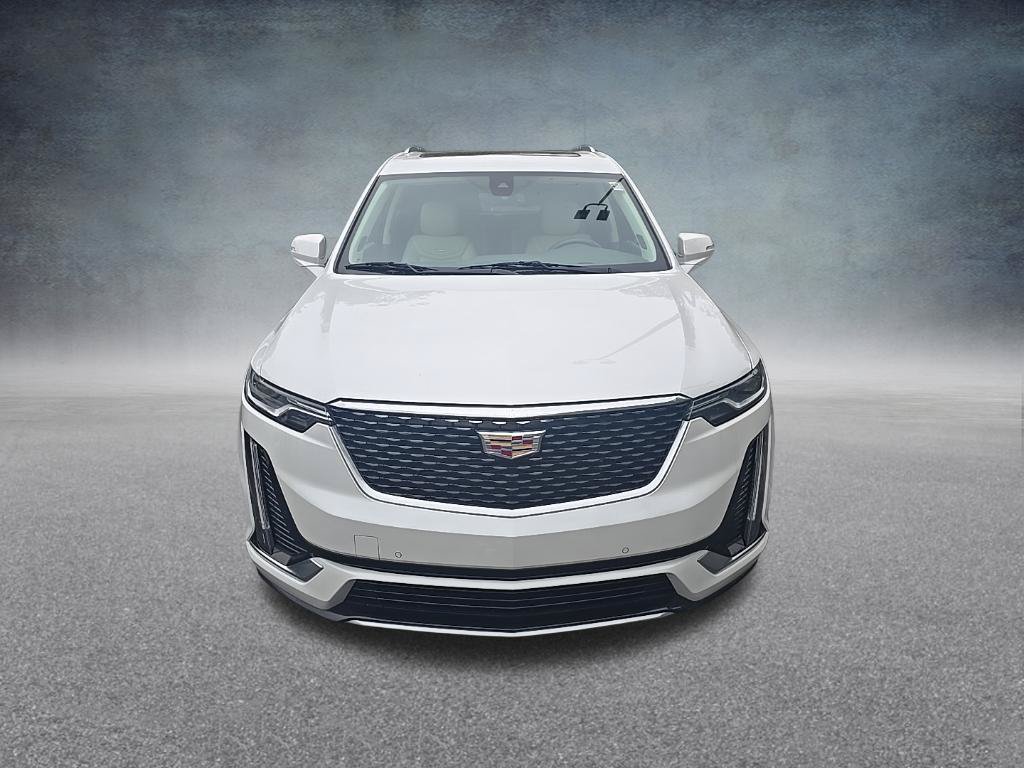 Used 2023 Cadillac XT6 Premium Luxury FWD image 3