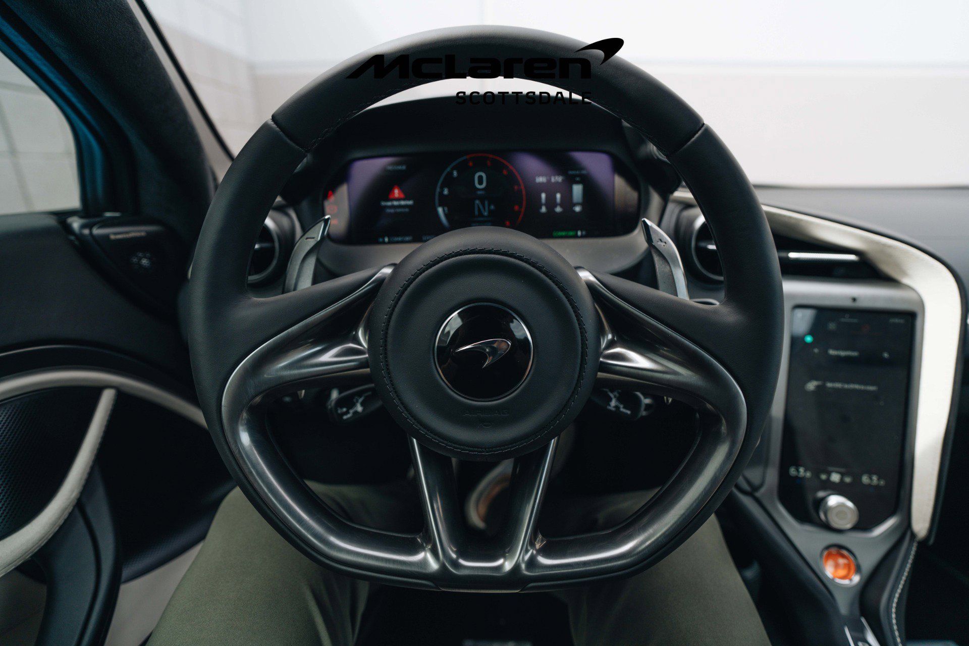 Used 2025 McLaren 750S Spider image 22