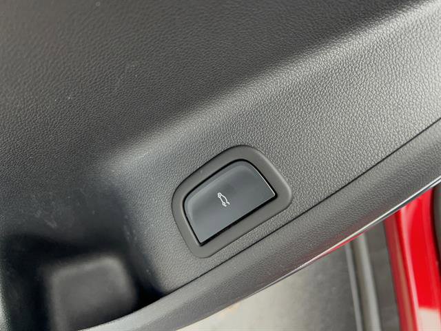 Used 2024 GMC Acadia Elevation image 16