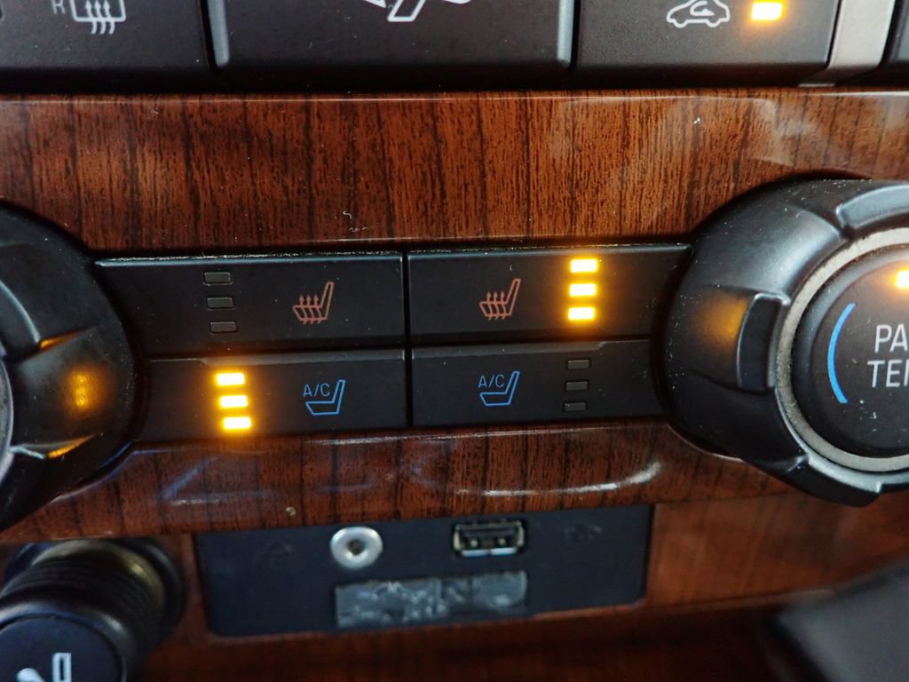Used 2010 Ford F150 Lariat AWD/4WD image 3