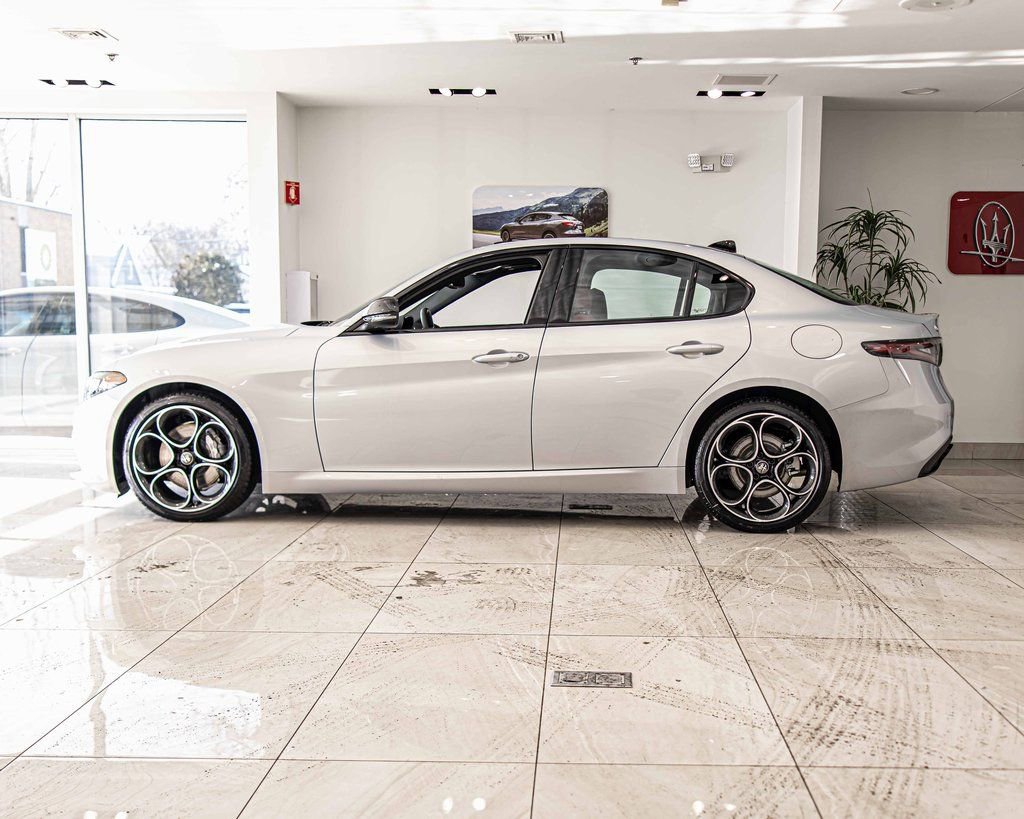 New 2025 Alfa Romeo Giulia AWD w/ Driving Assist Package image 6