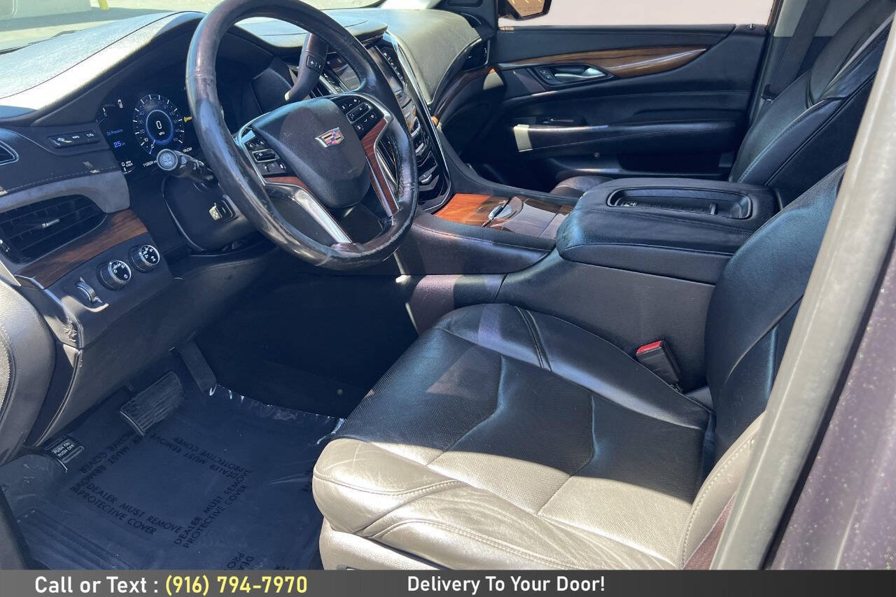 Used 2016 Cadillac Escalade Luxury AWD/4WD image 15