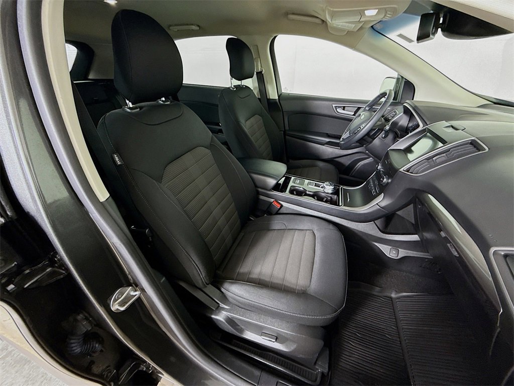 Used 2019 Ford Edge SEL image 26