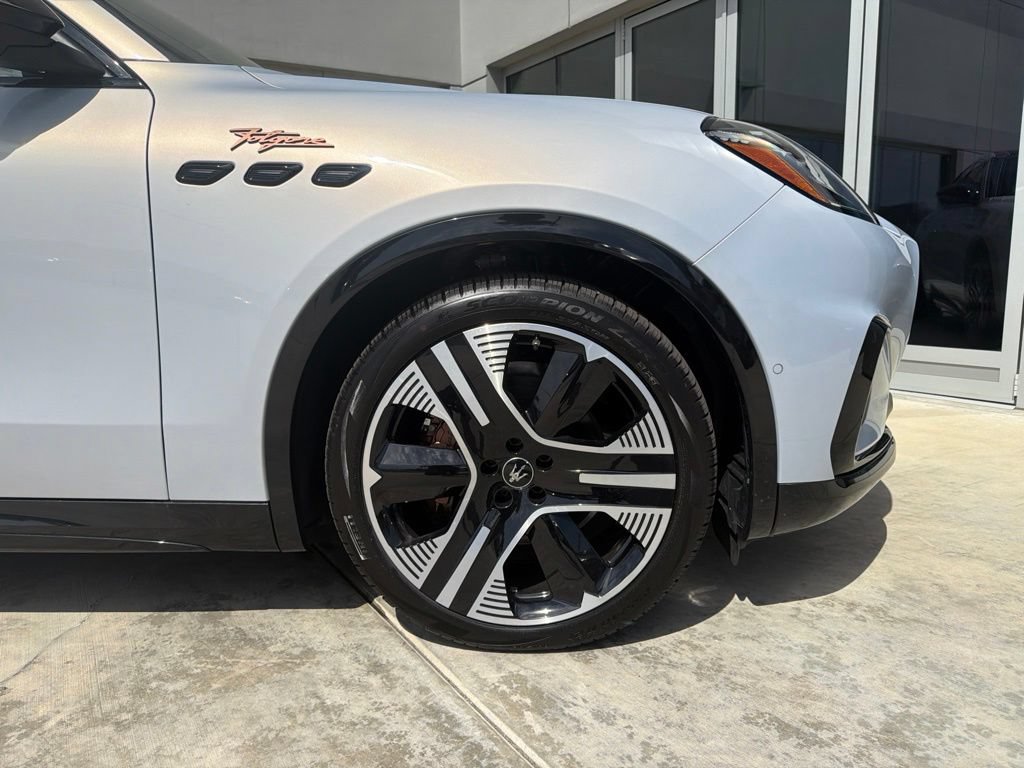 Used 2025 Maserati Grecale Folgore AWD/4WD image 9