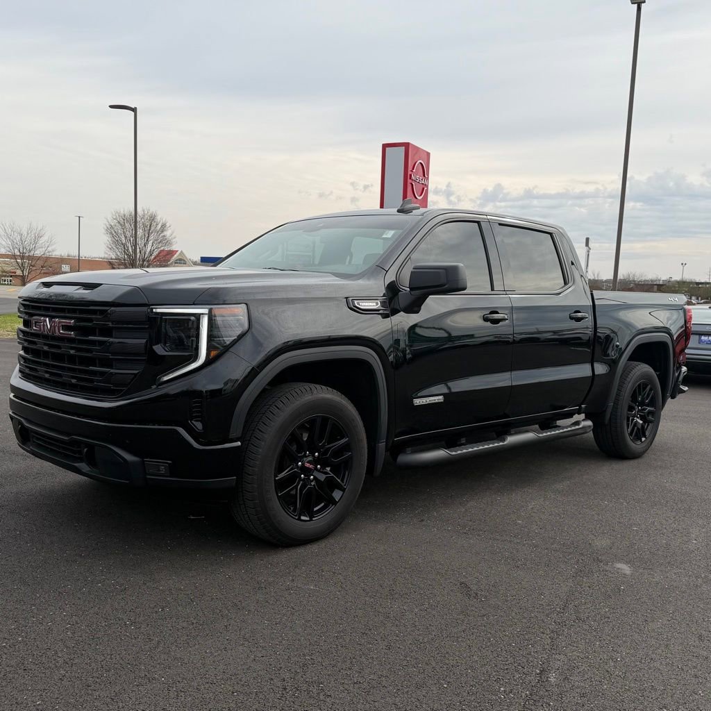 Used 2025 GMC Sierra 1500 Elevation image 2