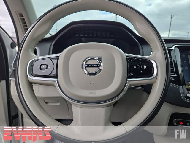 Used 2017 Volvo XC90 T6 Momentum w/ Vision Package image 10
