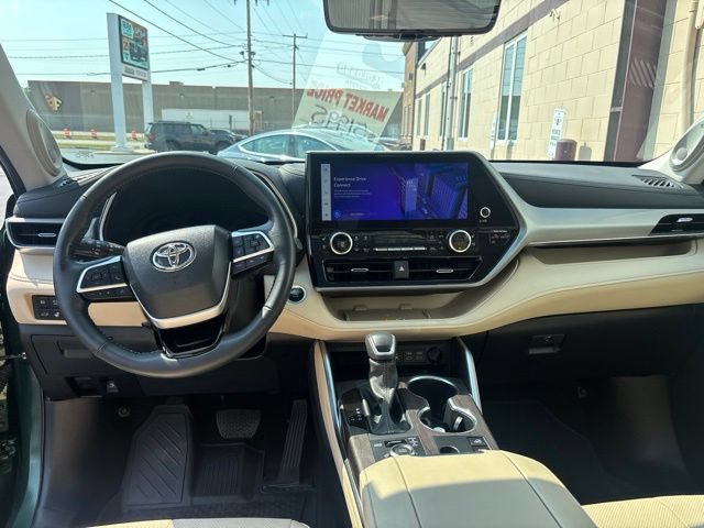 Used 2024 Toyota Highlander Platinum AWD/4WD image 27