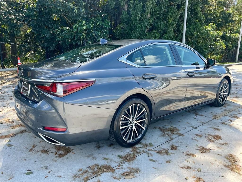 Certified 2024 Lexus ES 350 w/ Premium Package image 7