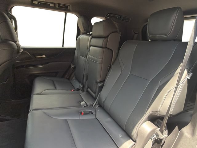 Used 2023 Lexus LX 600 4WD w/ Interior Upgrade Package image 17