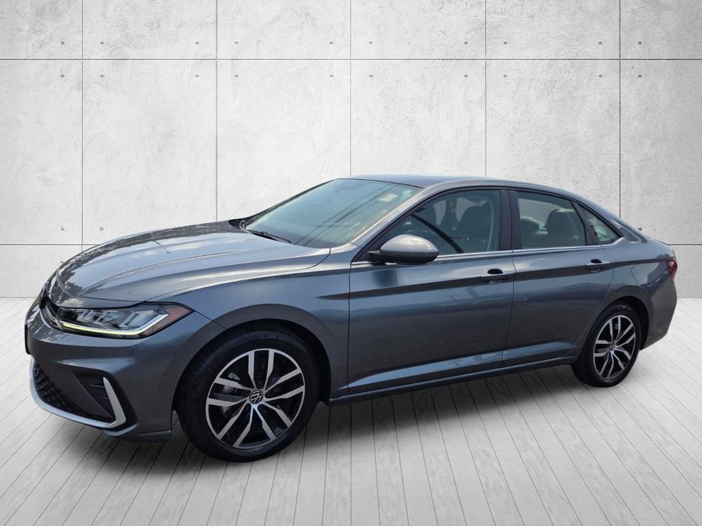 Used 2025 Volkswagen Jetta SE FWD image 1