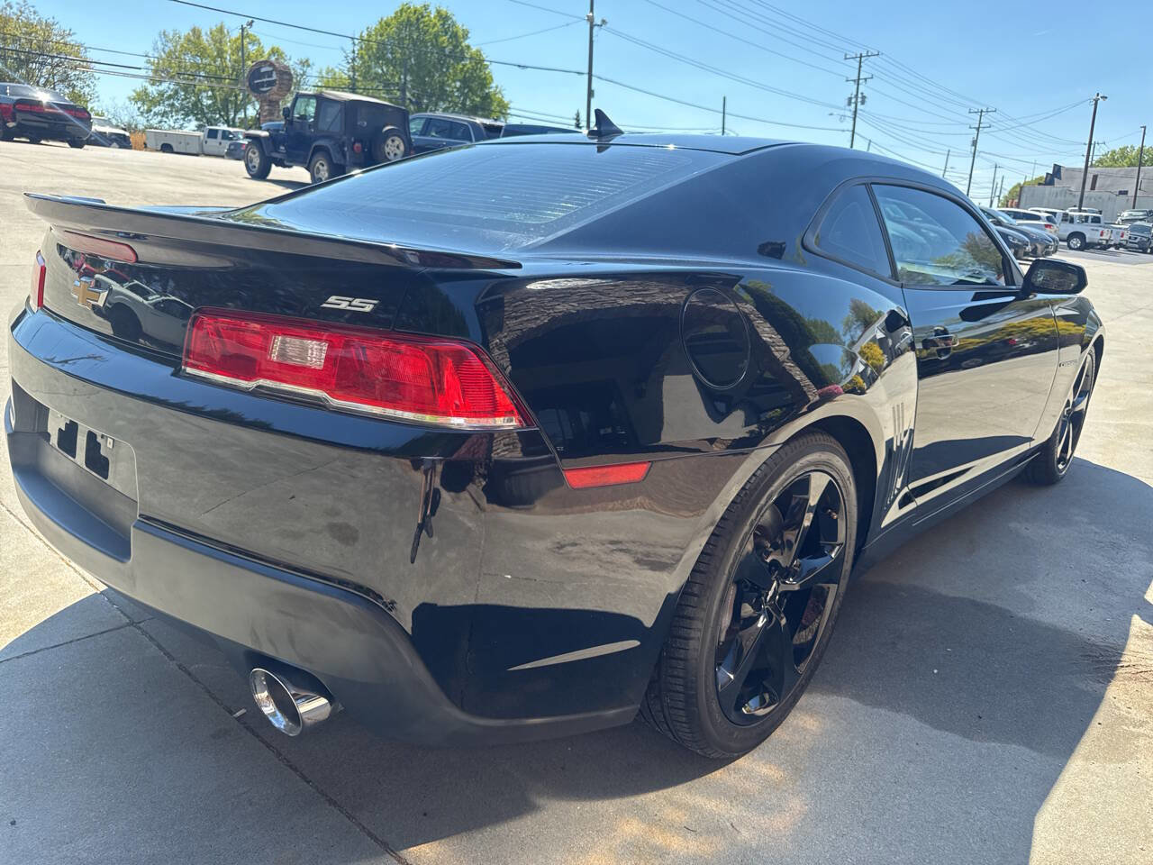 Used 2014 Chevrolet Camaro SS RWD image 5