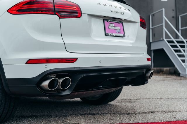 Used 2016 Porsche Cayenne S AWD/4WD image 21