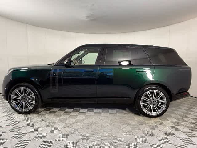 New 2027 Land Rover Range Rover Long Wheelbase SE AWD/4WD image 3