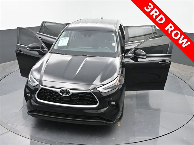 Used 2023 Toyota Highlander L image 56