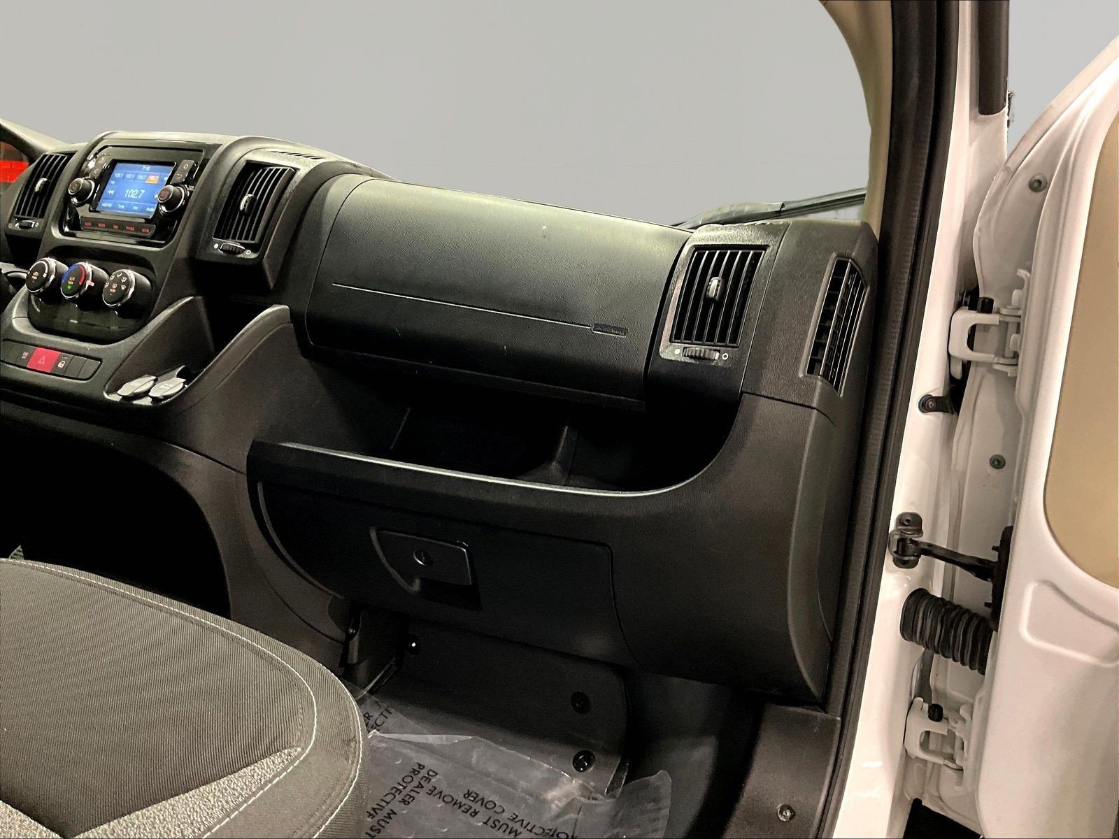 Used 2019 RAM ProMaster 2500 w/ Interior Convenience Group FWD image 25