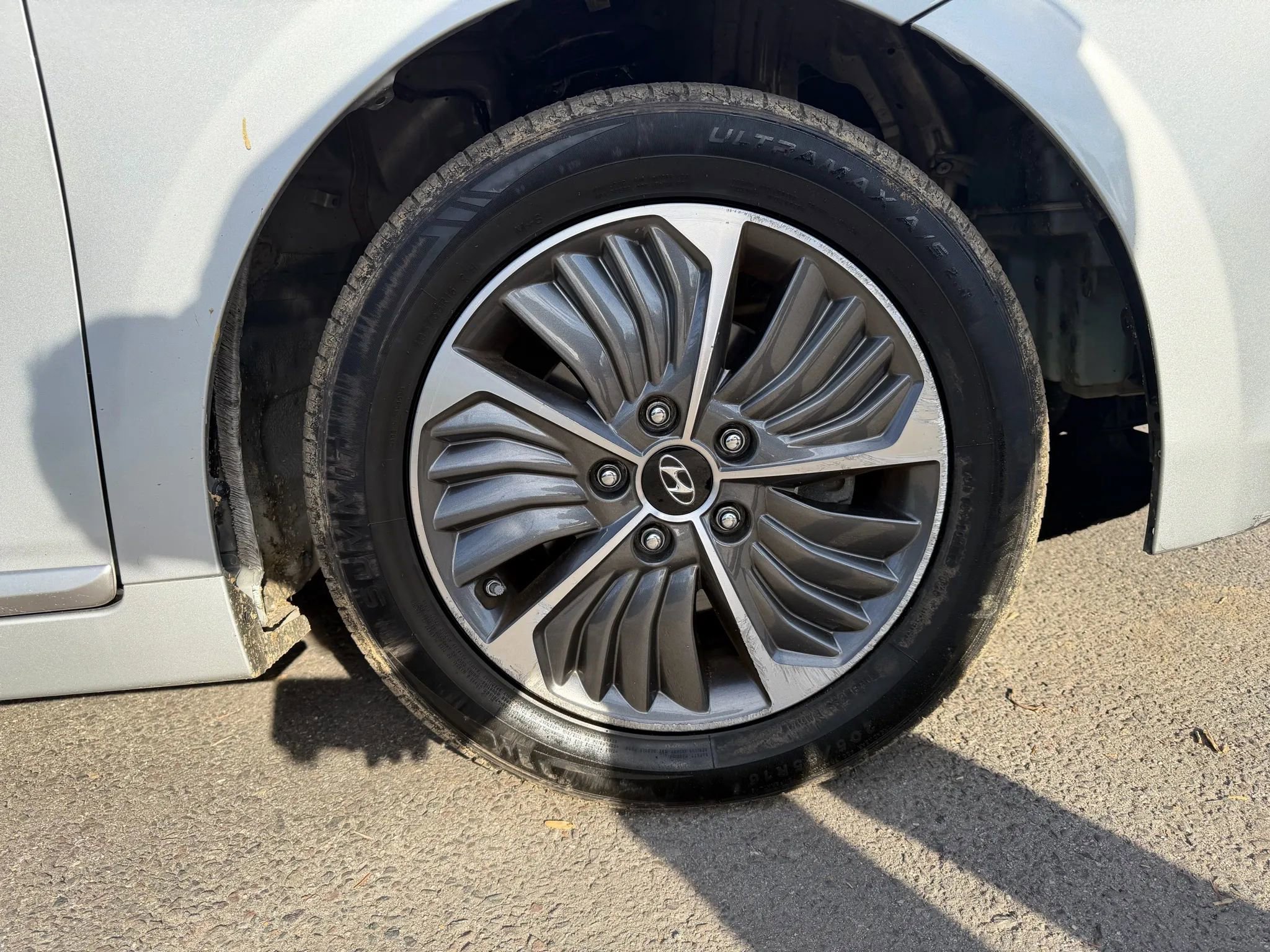 Used 2021 Hyundai Ioniq SE image 6