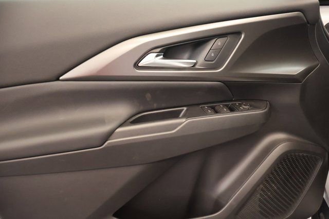 New 2026 Chevrolet Equinox EV LT image 9