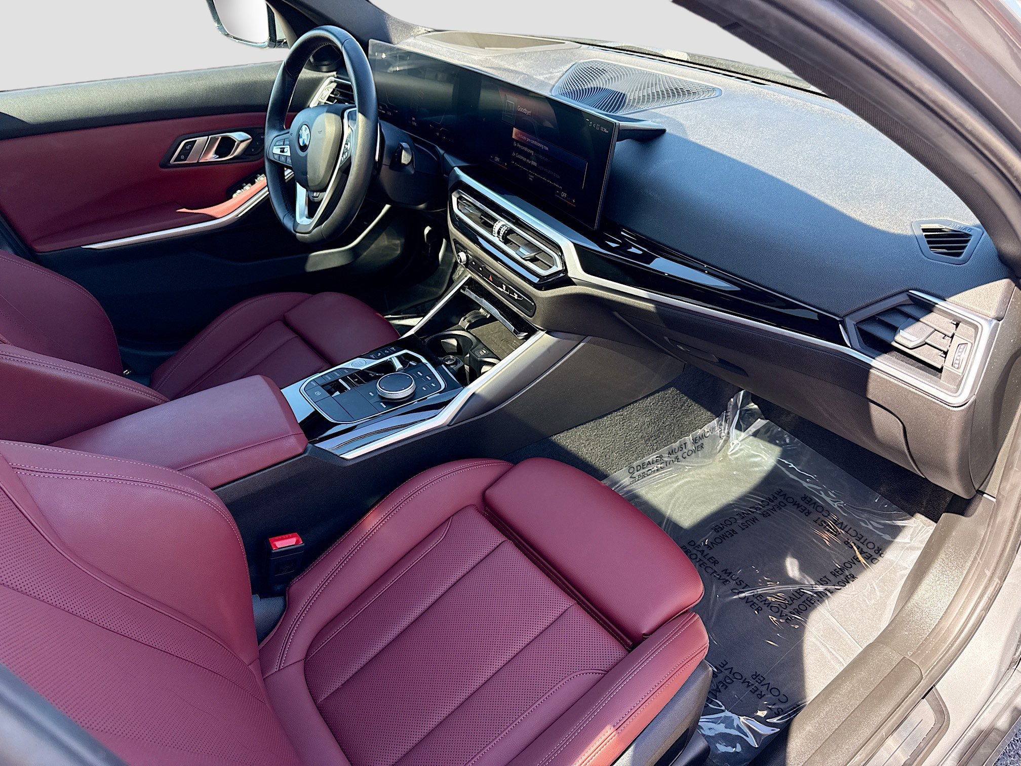 Used 2023 BMW 330i Sedan w/ Premium Package image 13