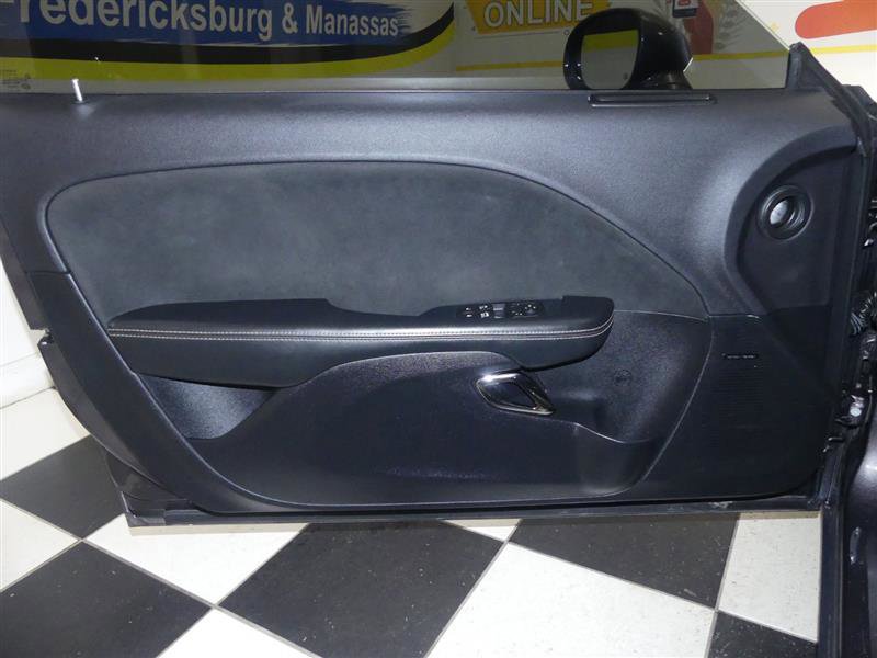 Used 2015 Dodge Challenger SRT Hellcat image 23