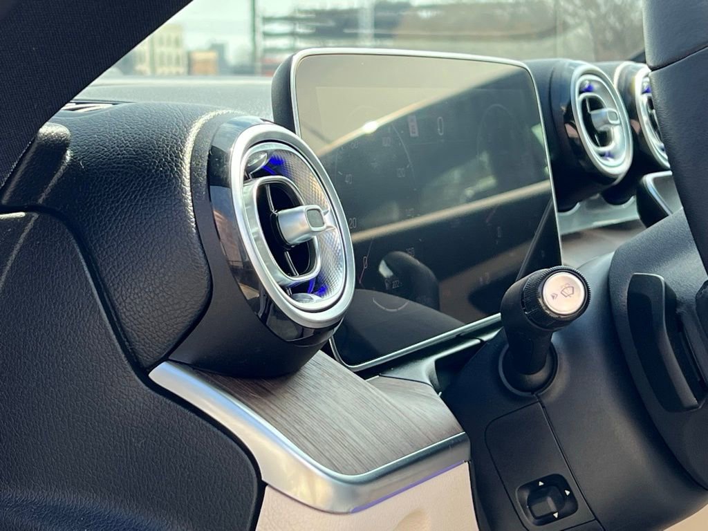 Certified 2024 Mercedes-Benz CLE 300 4MATIC Coupe image 31