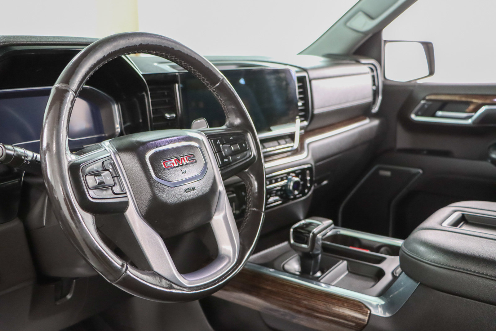 Used 2022 GMC Sierra 1500 Elevation w/ Preferred Package AWD/4WD image 25