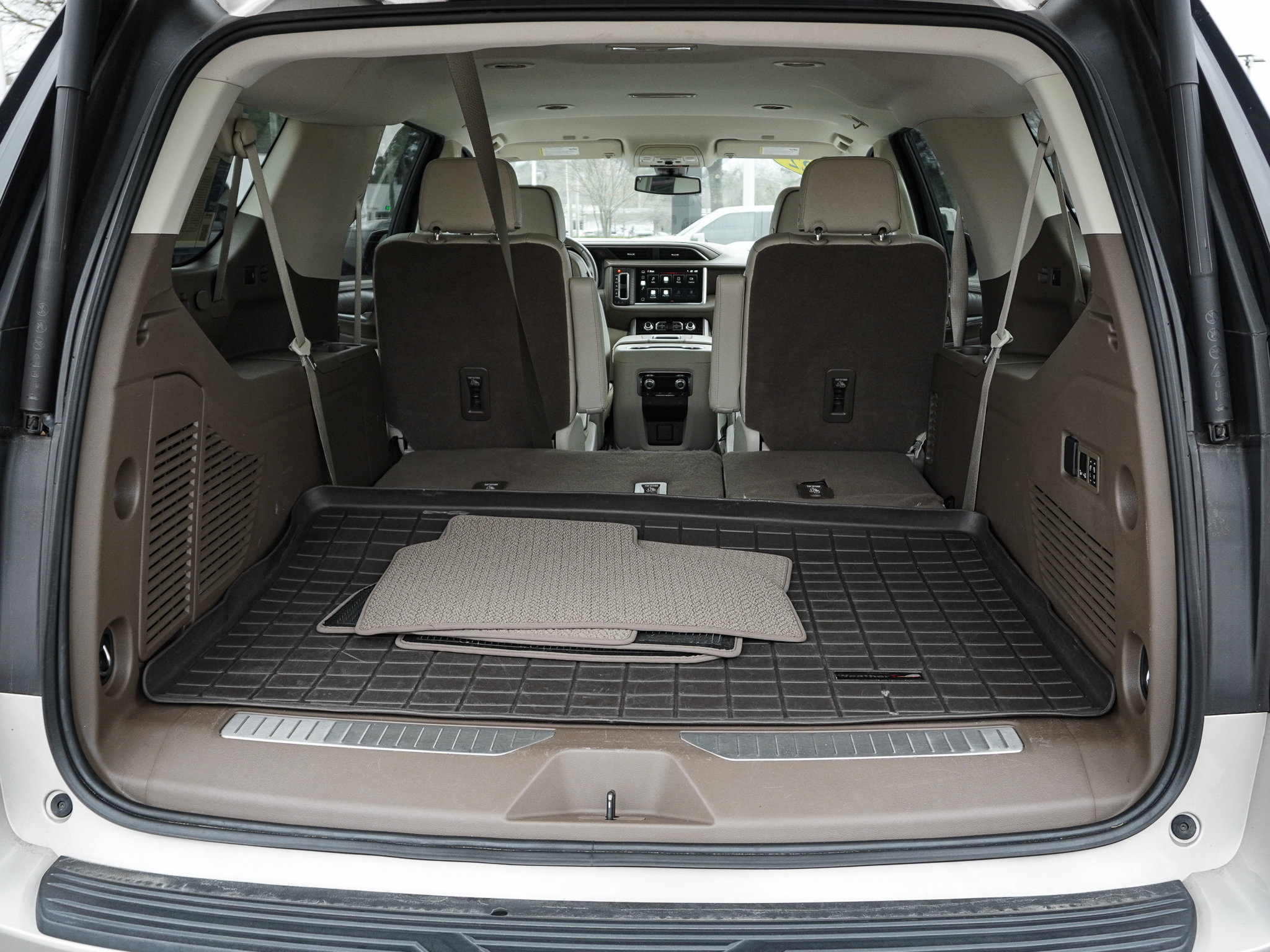 Used 2022 GMC Yukon XL Denali image 33