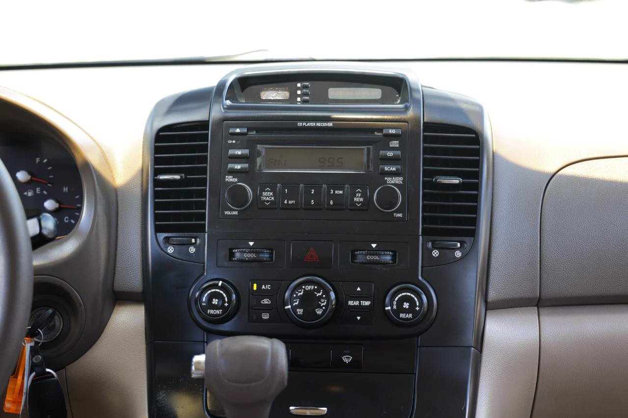 Used 2006 Kia Sedona EX FWD image 34