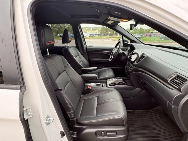 Used 2023 Honda Passport TrailSport image 32