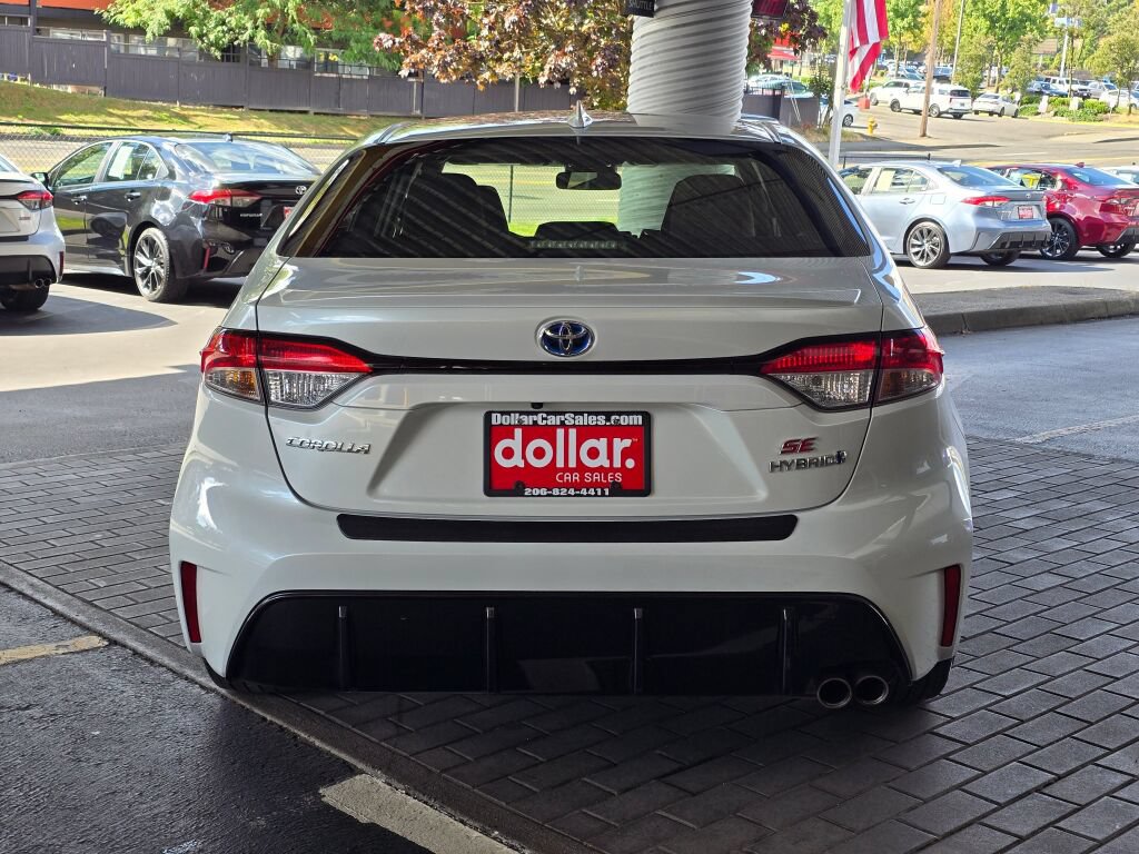 Used 2024 Toyota Corolla SE w/ SE Package FWD image 6