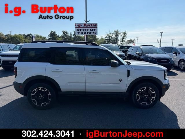 Used 2023 Ford Bronco Sport Outer Banks w/ Tech Package AWD/4WD image 2