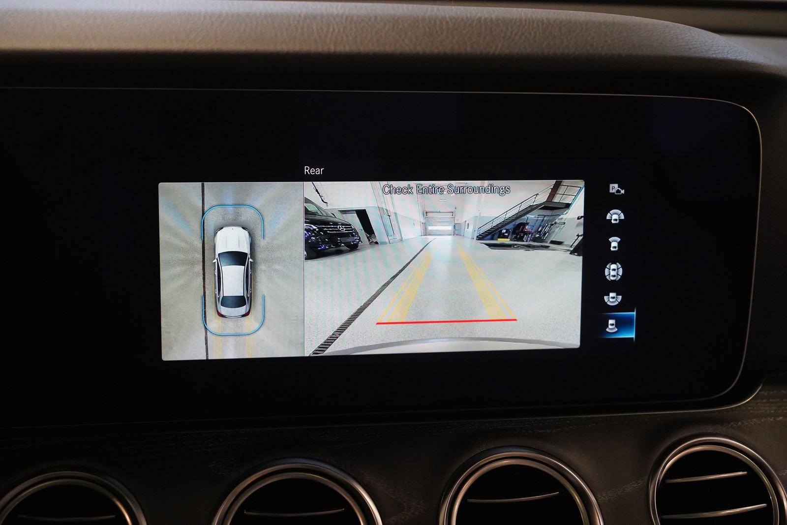 Used 2022 Mercedes-Benz E 350 4MATIC Sedan image 25