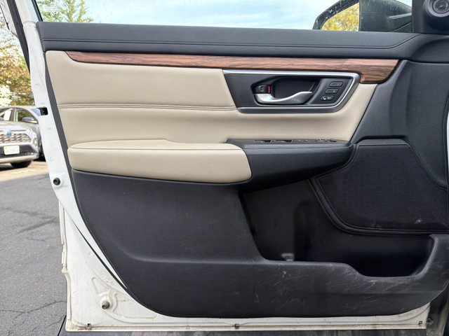 Used 2018 Honda CR-V Touring image 10