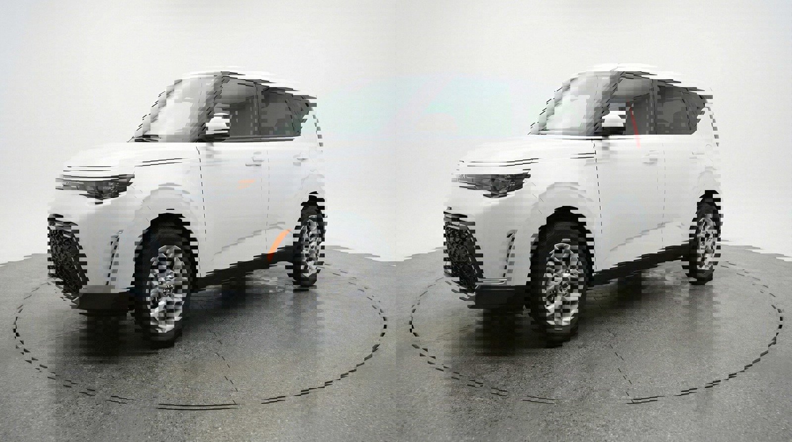 Used 2025 Kia Soul LX w/ LX Technology Package image 3