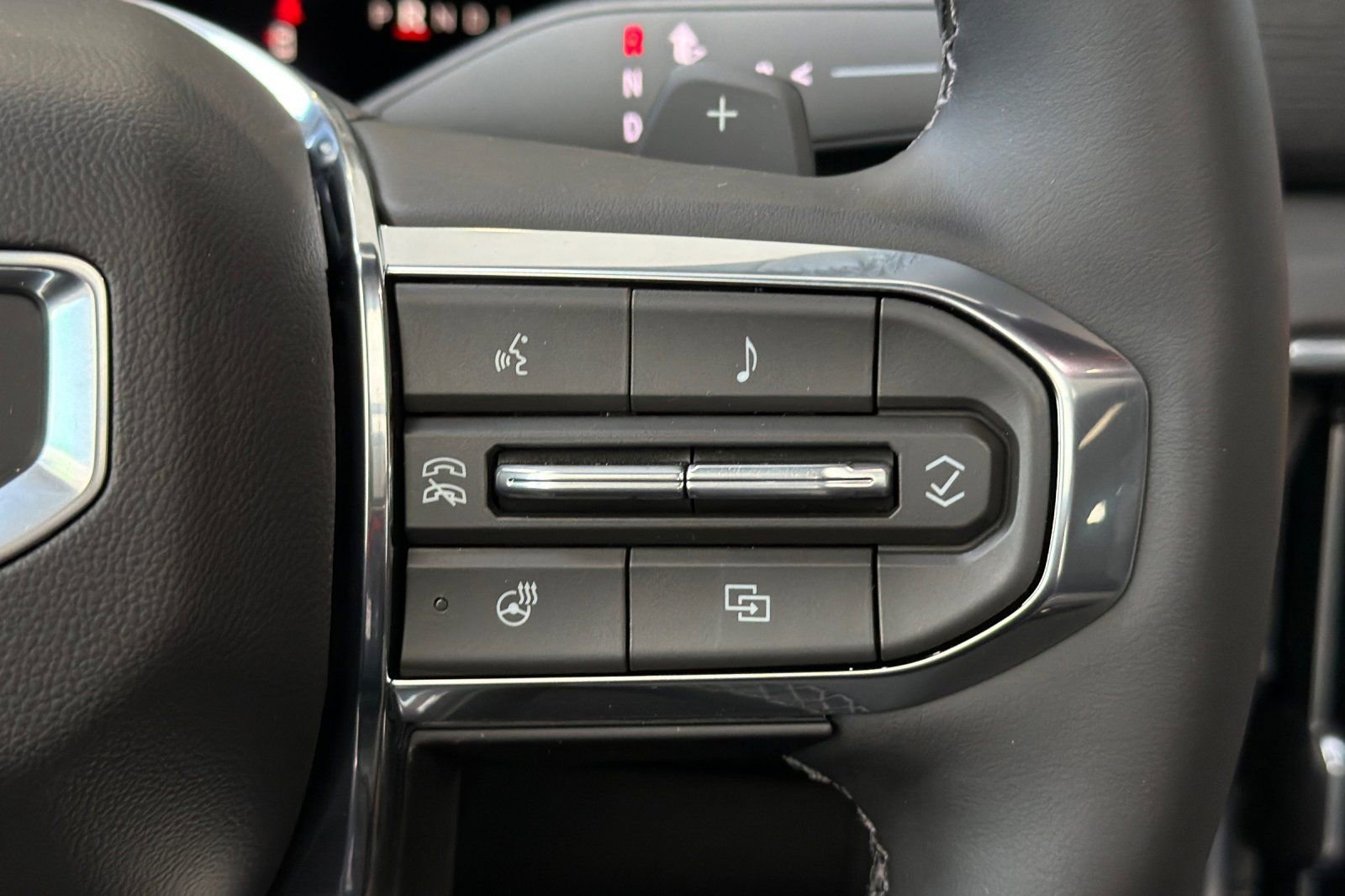 New 2026 GMC Yukon XL Denali w/ Denali Reserve Package image 30