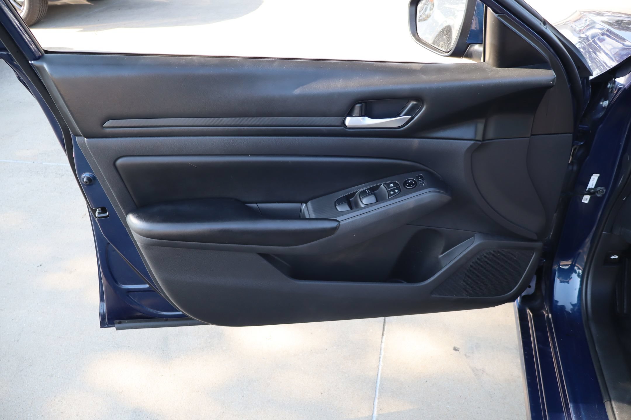 Used 2021 Nissan Altima 2.5 S FWD image 12